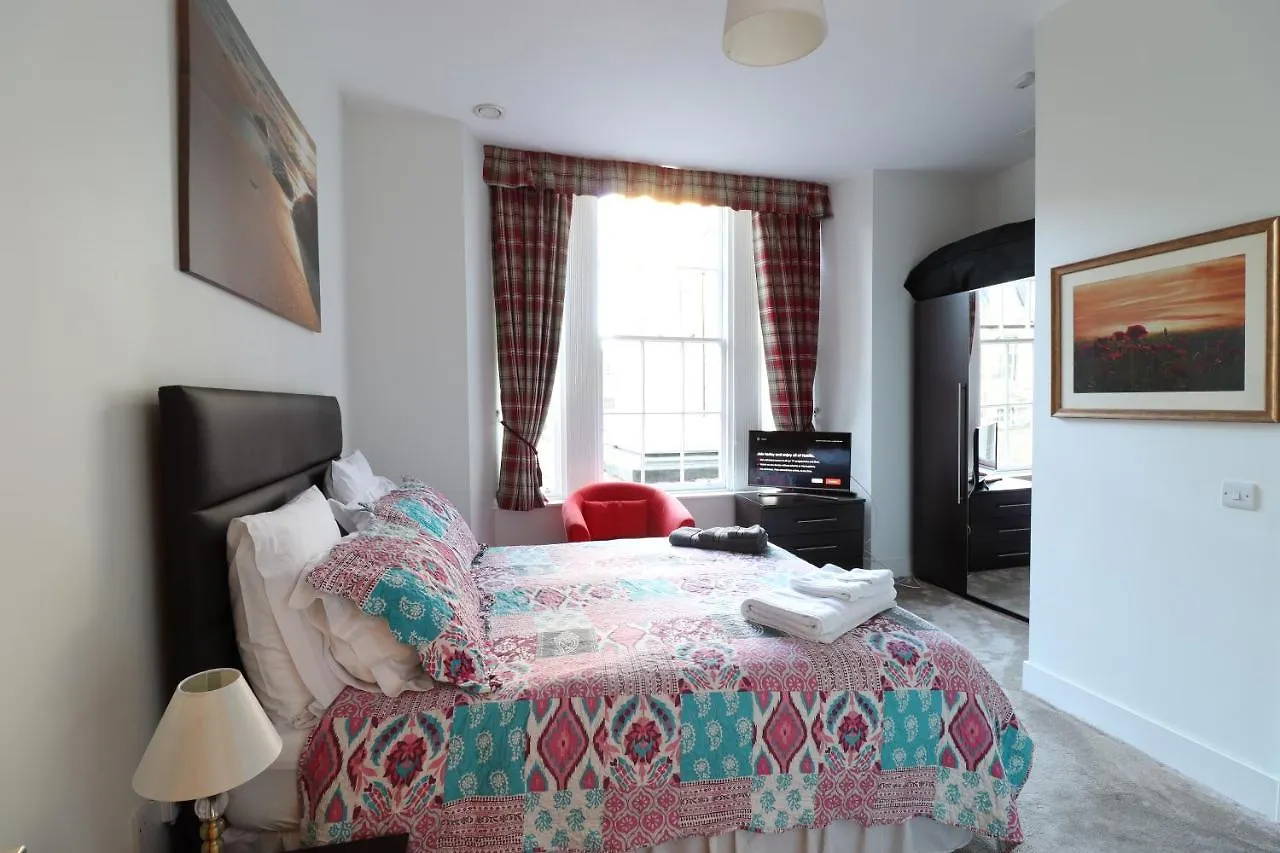 Modern 2Bed 2Bath Flat Near Princes Street Apartment Edinburgh United Kingdom